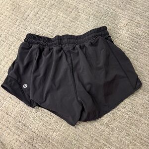 Lululemon Black Hotty Hot Shorts Size 6 Regular